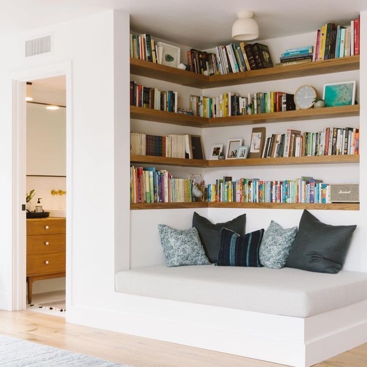 cozy nook ideas for reading 17