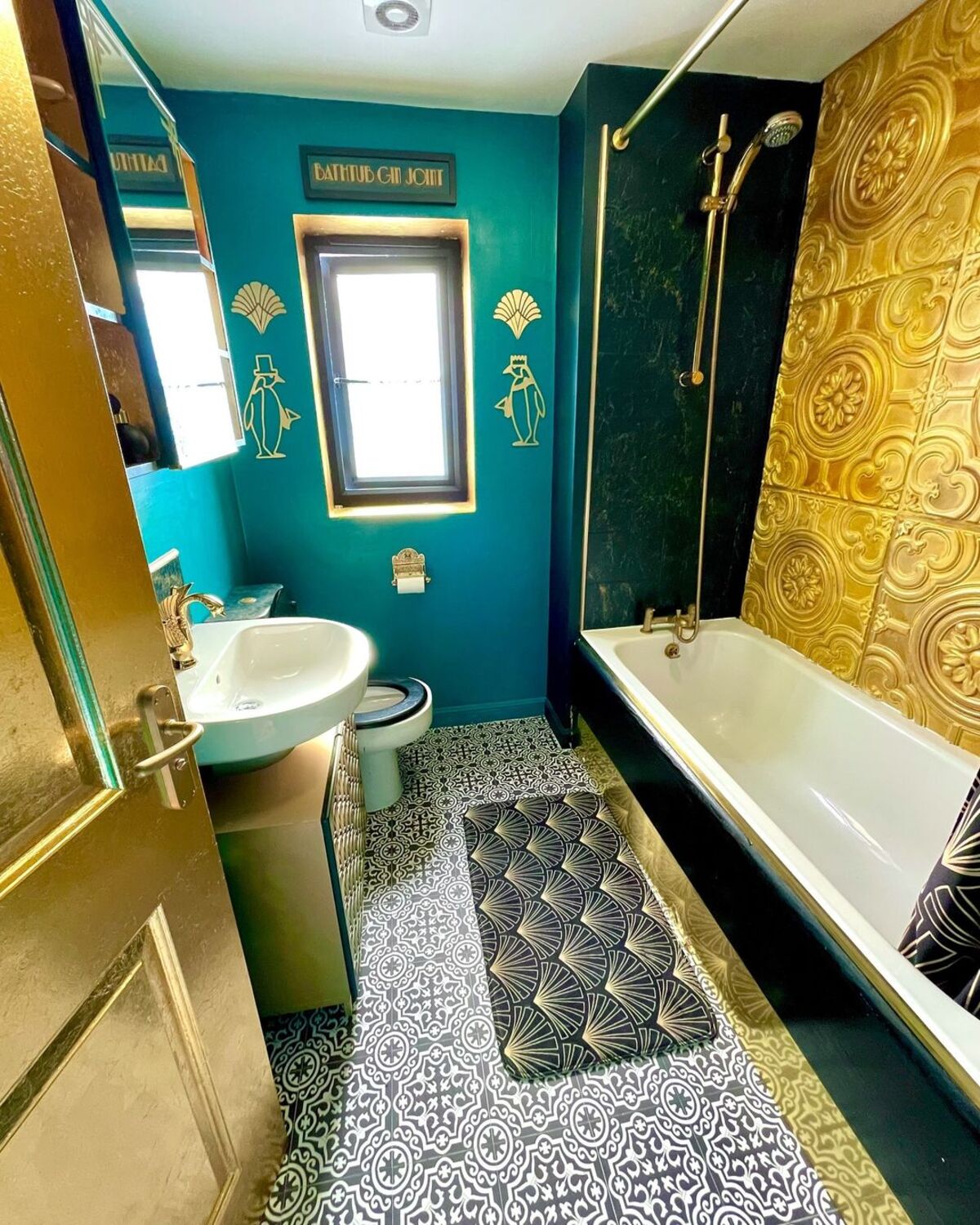 stunning bathroom color combinations 9