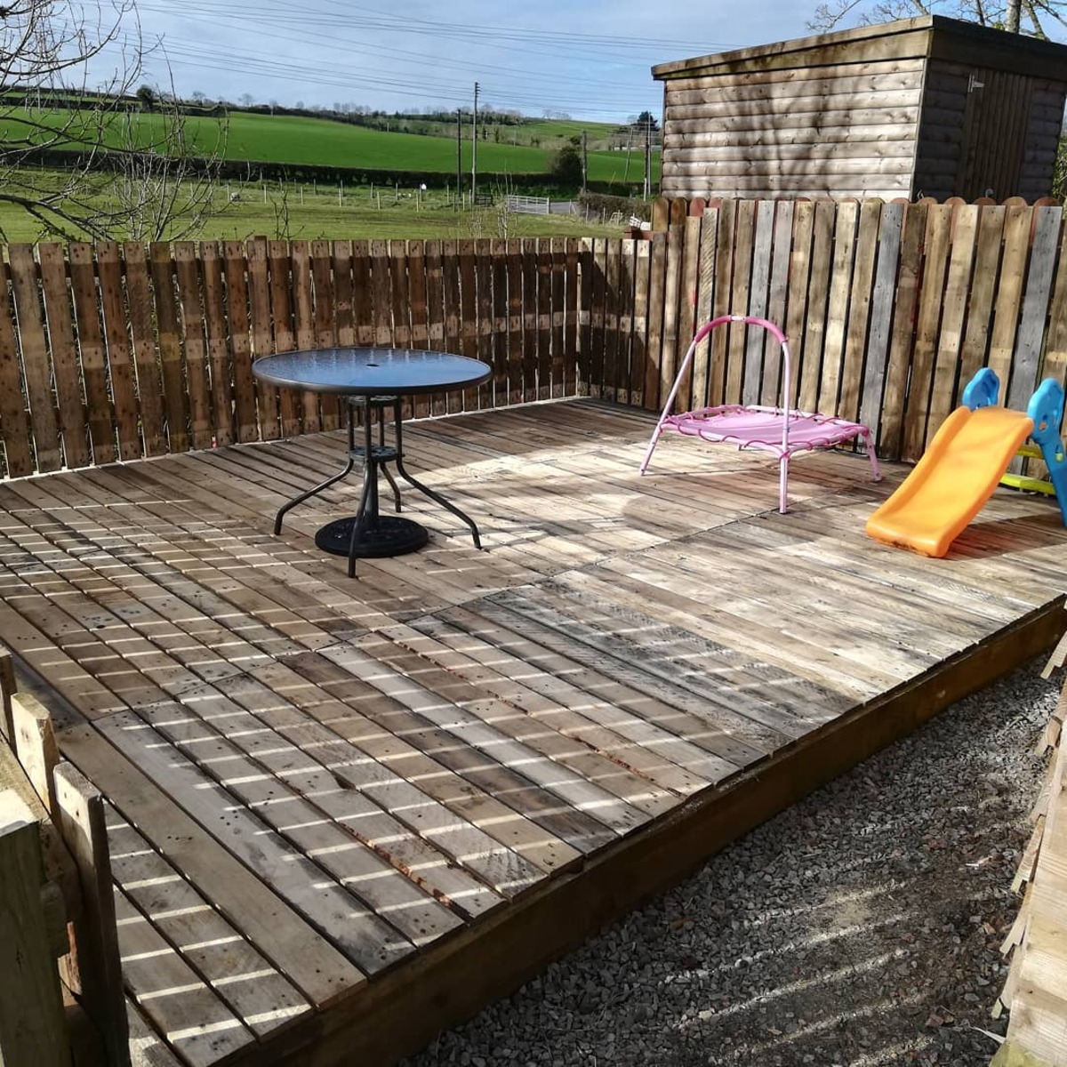 creative pallet patio deck designs 26