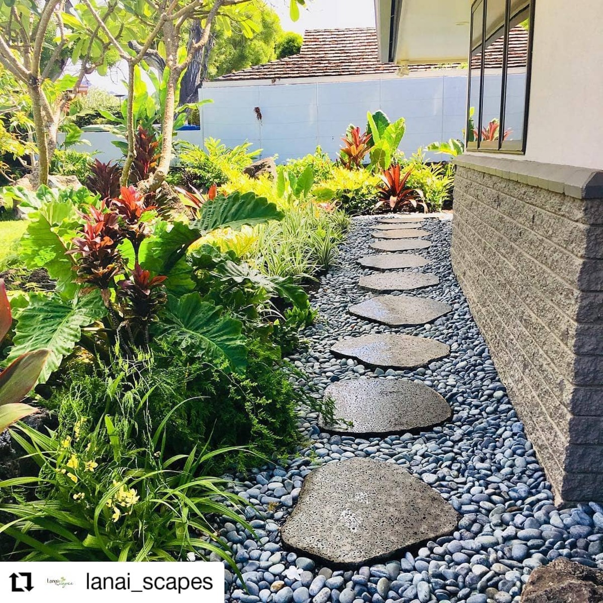 creative ways to use black rocks in landscaping 10