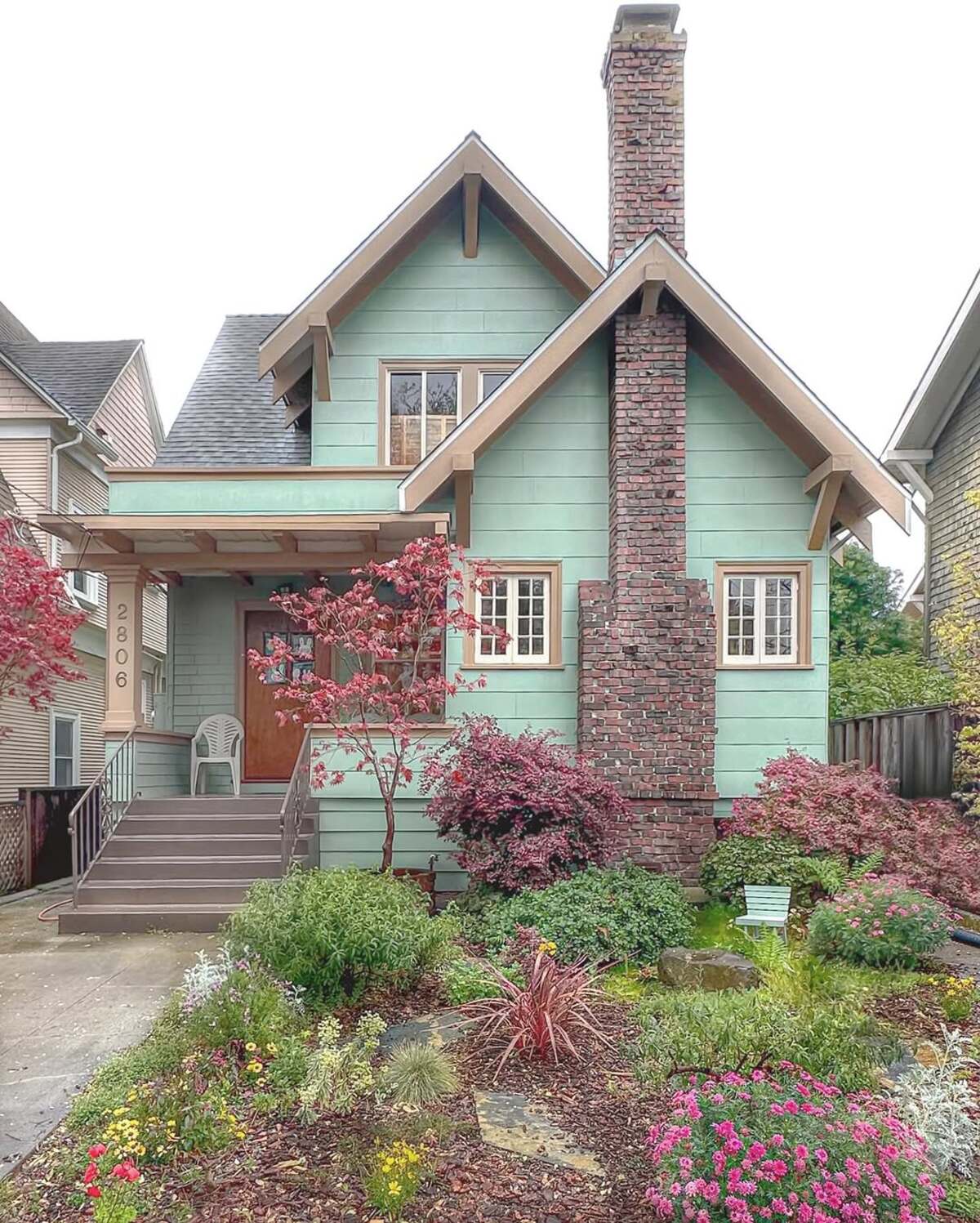 easy ways to boost your home curb appeal instantly 10