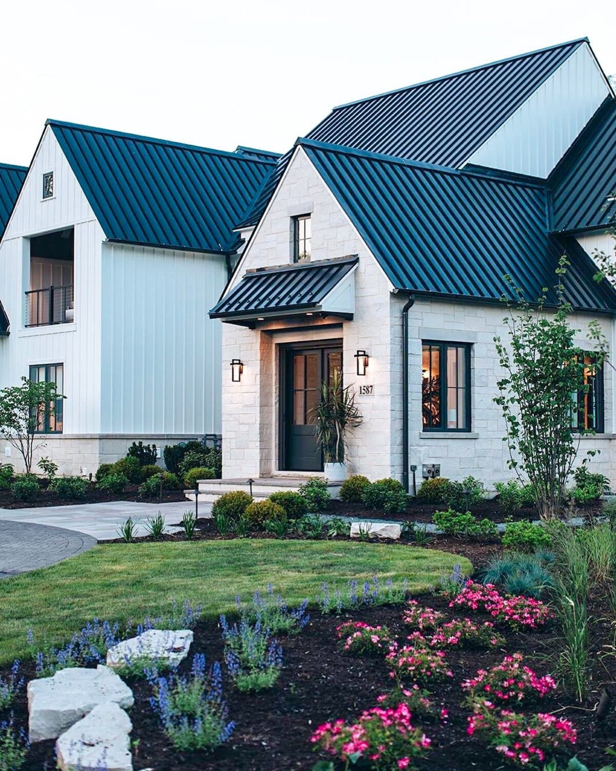 easy ways to boost your home curb appeal instantly 19