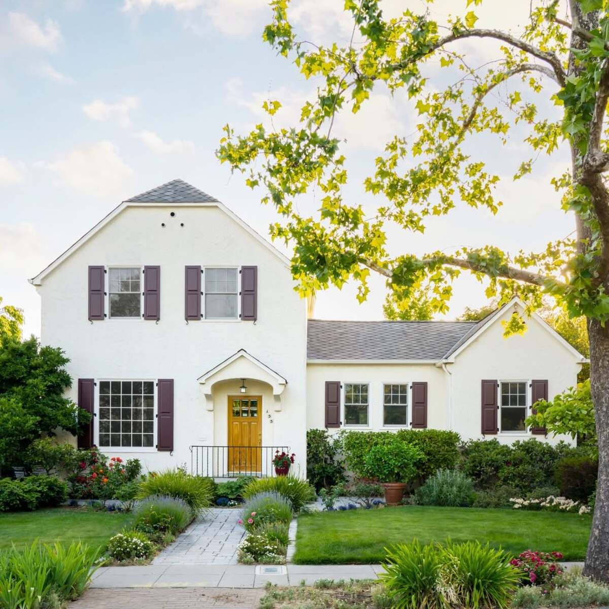 easy ways to boost your home curb appeal instantly 26