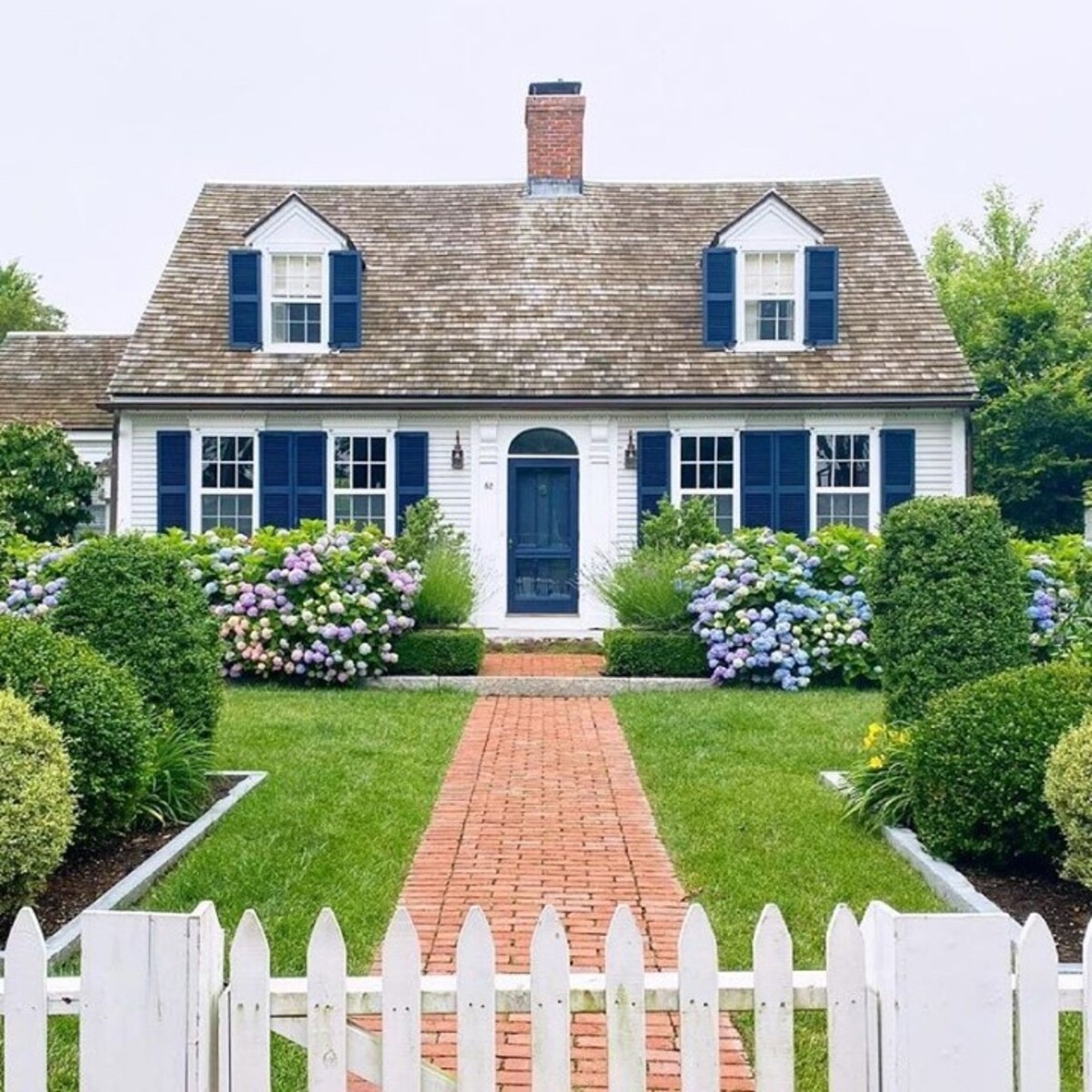 easy ways to boost your home curb appeal instantly 4