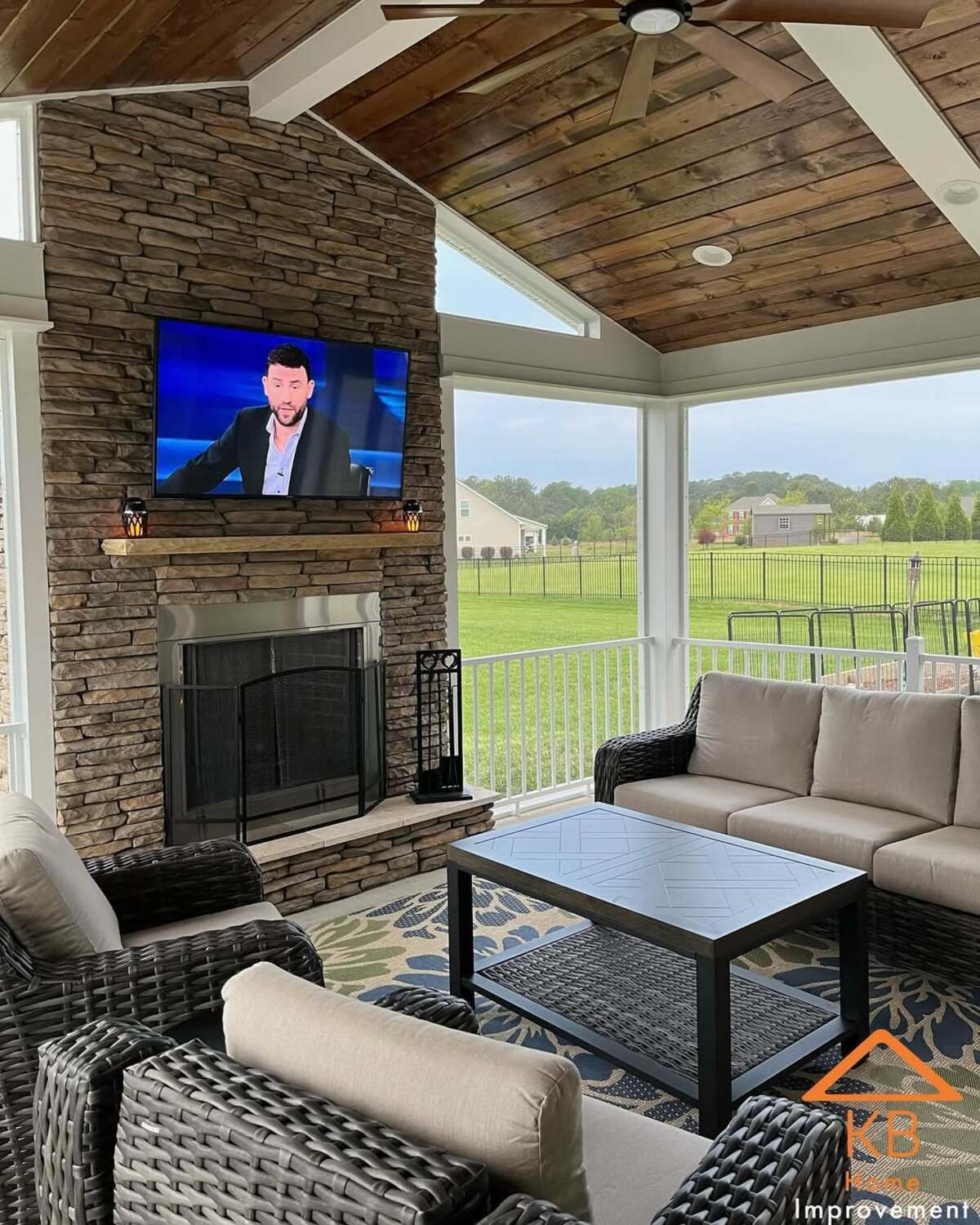 gorgeous screened in patio 1