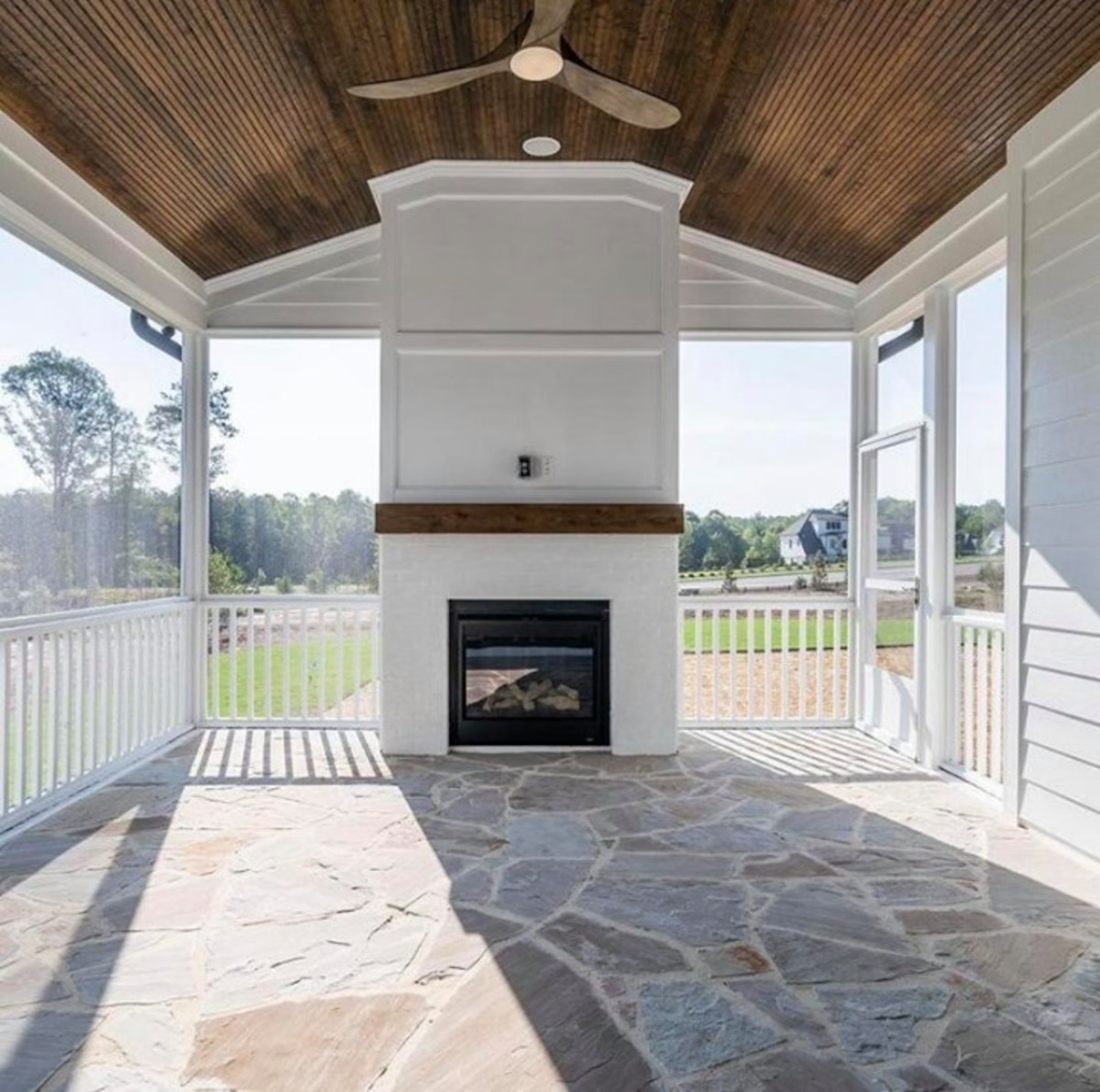gorgeous screened in patio 13