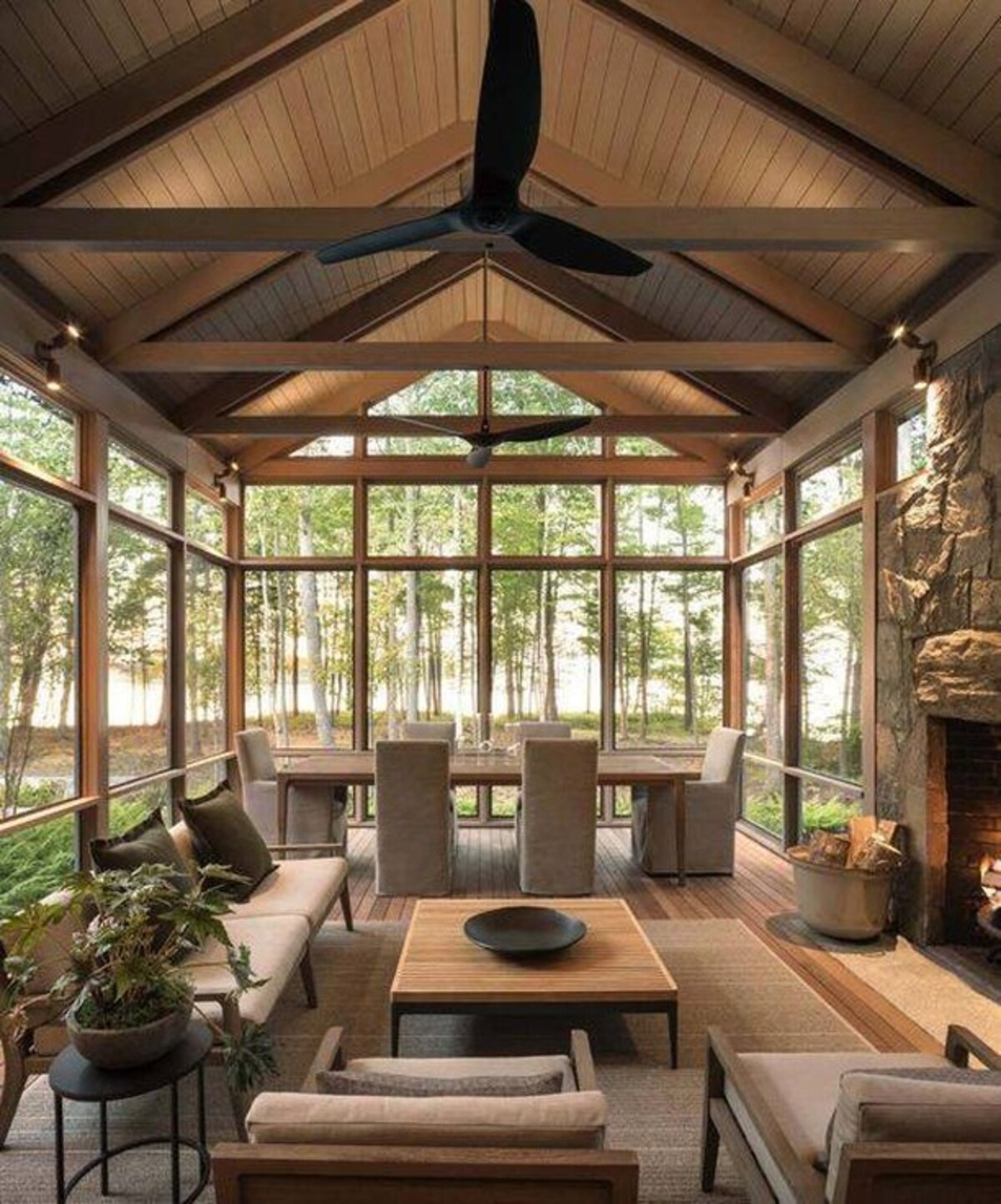 gorgeous screened in patio 14