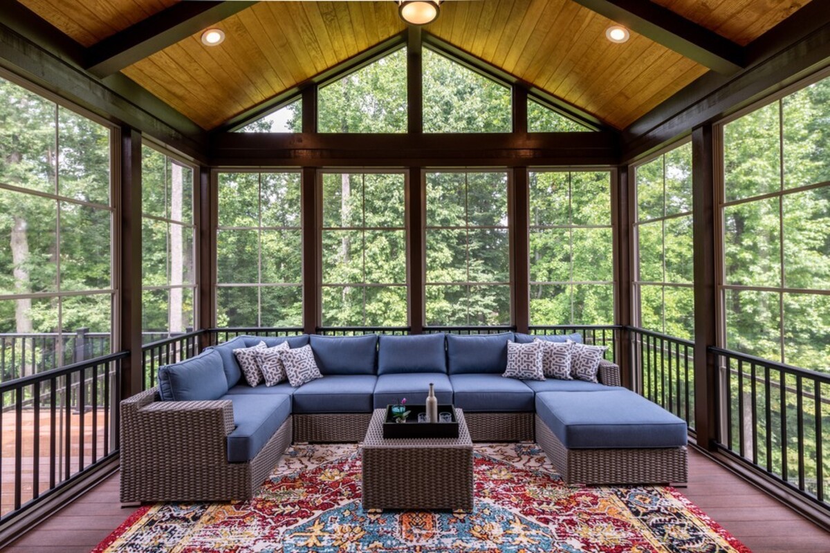 gorgeous screened in patio 16