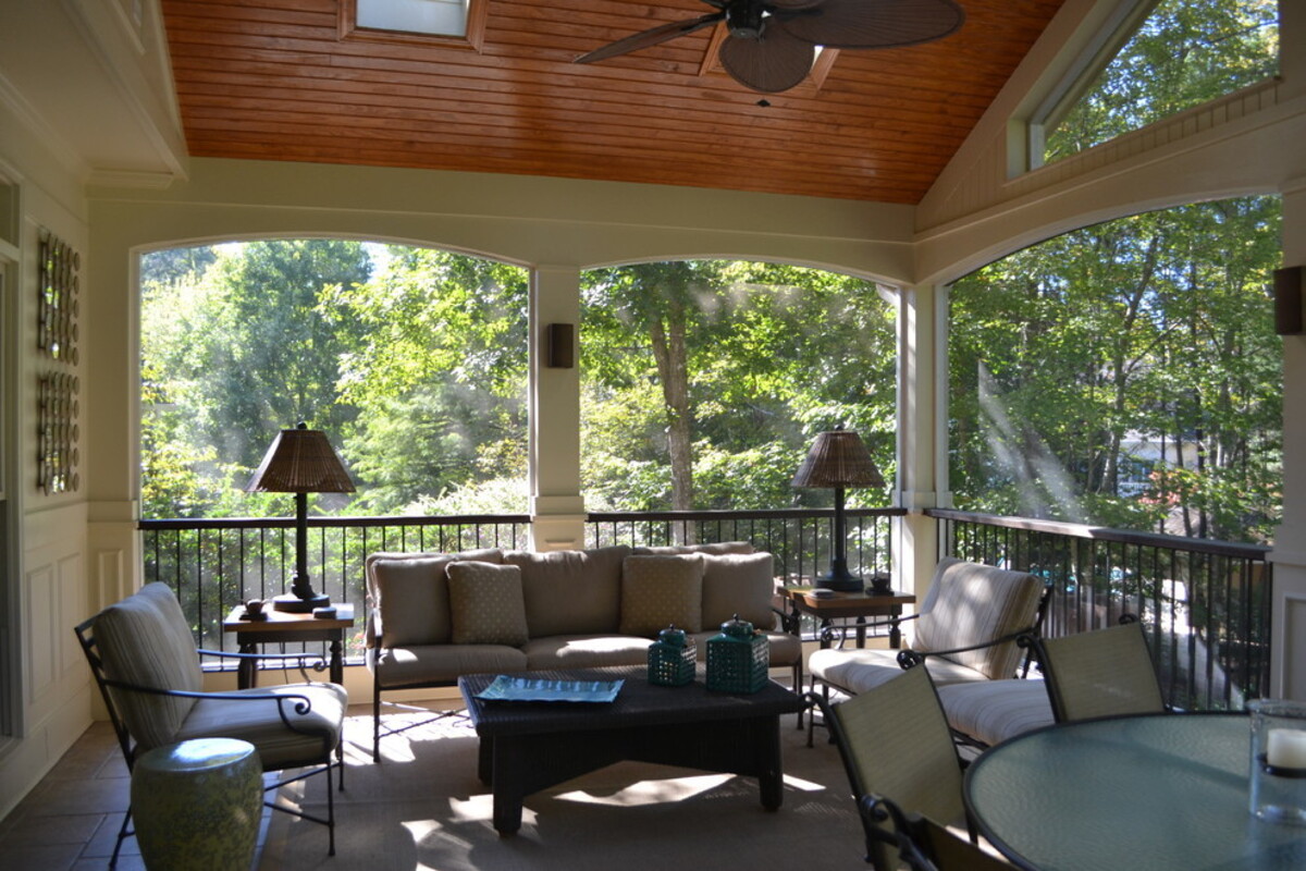 gorgeous screened in patio 17