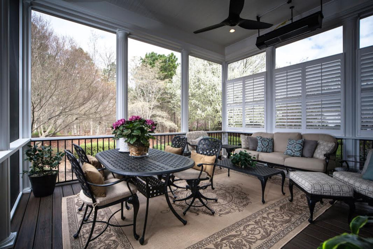 gorgeous screened in patio 18