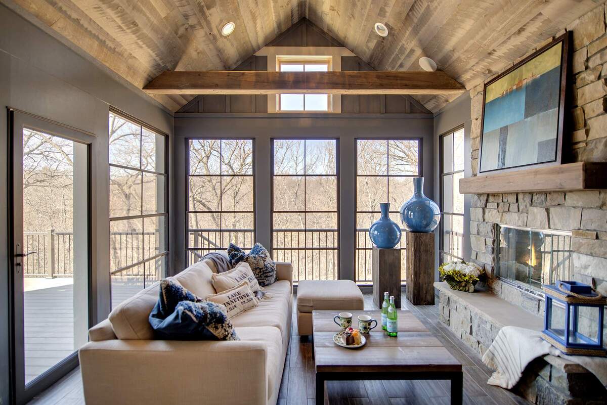 gorgeous screened in patio 19