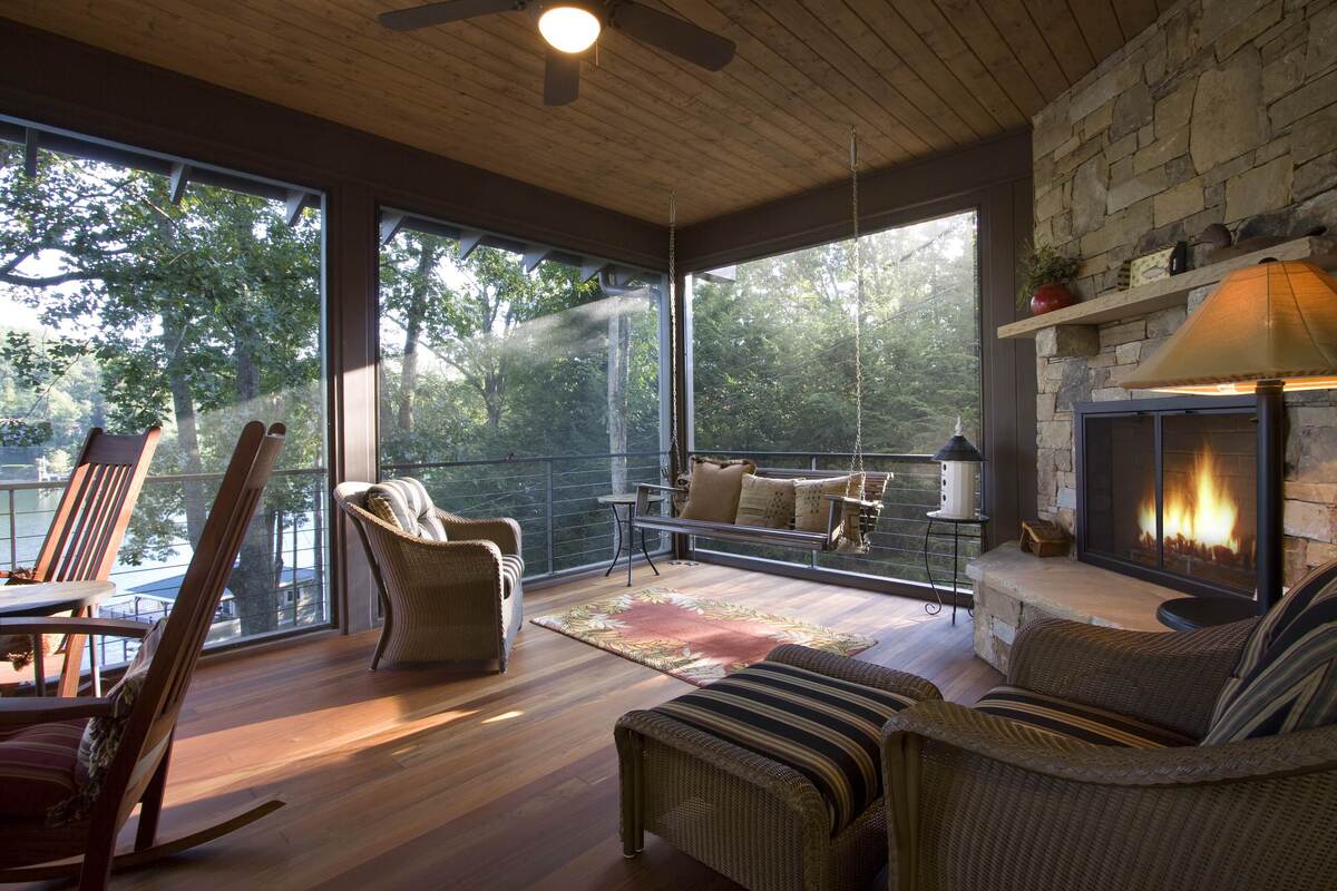 gorgeous screened in patio 23