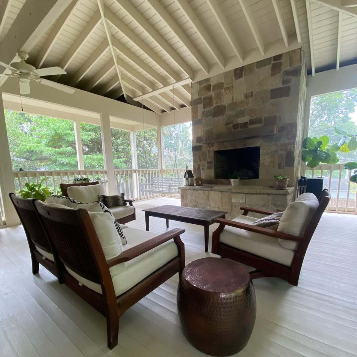 gorgeous screened in patio 8